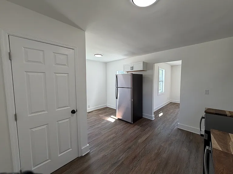 2631 Martin Luther King Jr Ave — Photo 5