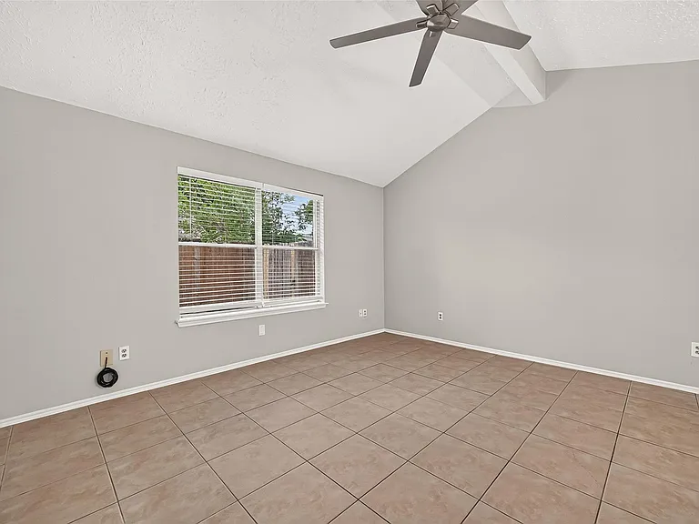 19942 Great Elms Dr — Photo 18