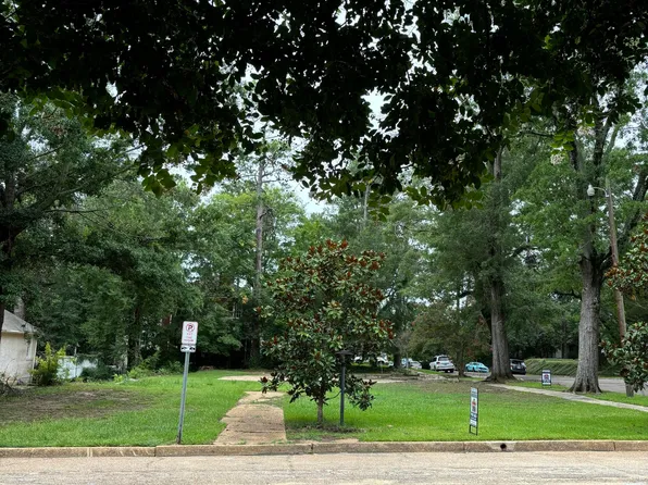 1203 Pinehurst St, Jackson, MS 39202