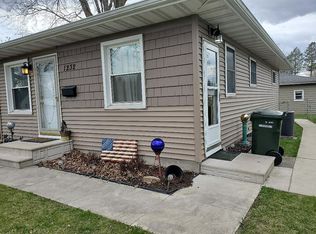 1232 Magnolia Pkwy, Waterloo, IA 50701