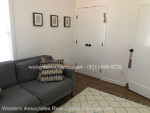 3rd image of 335 Hillcrest Dr