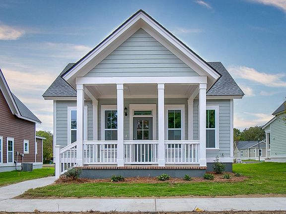 3rd image of 746 Poplar St