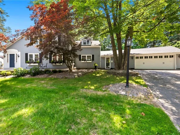 81 W Genesee St, Skaneateles, NY 13152
