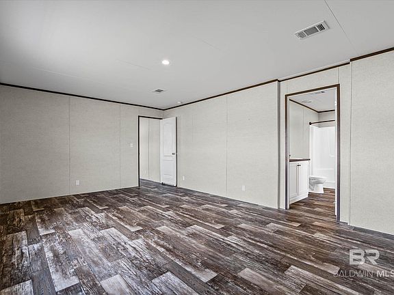 4th image of 21601 Westside Loop