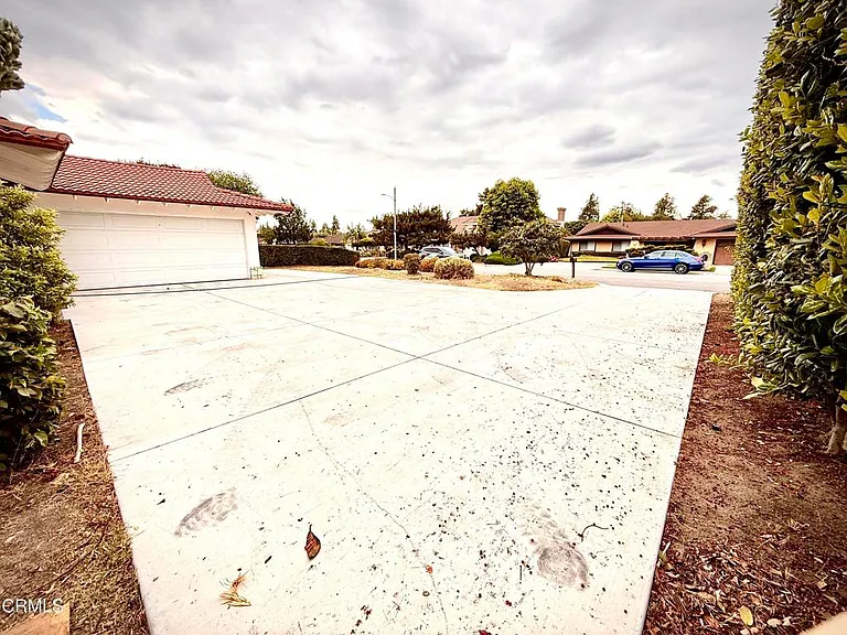 1126 Louise Ave — Photo 6