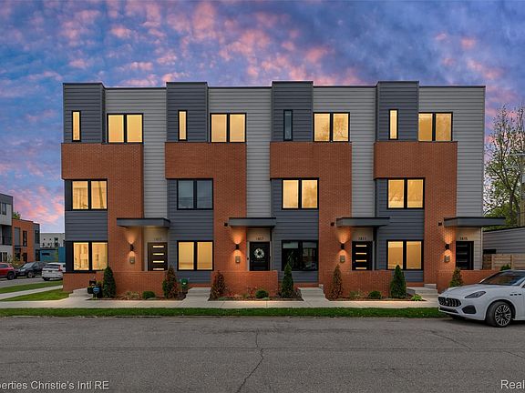 4th image of 1803 Perry St #9