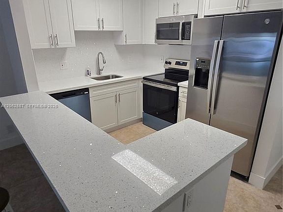 4th image of 255 S Cypress Rd APT 307