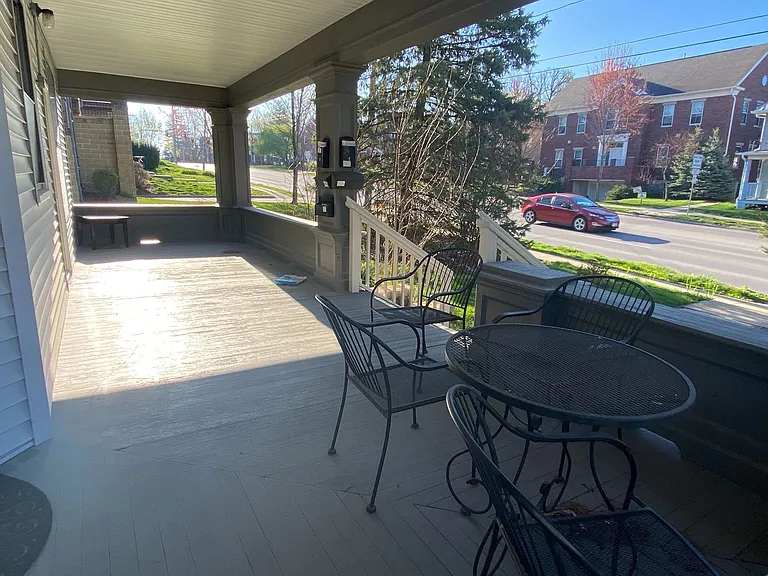 906 E Burlington Apartments! — Photo 4