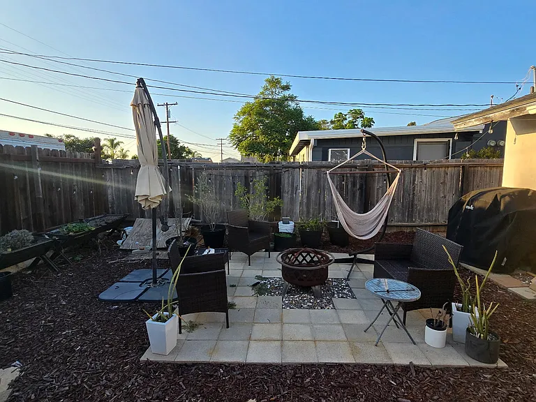 4350 Clairemont Dr — Photo 2