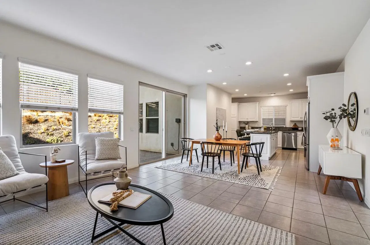 1013 Camino Levante — Photo 3
