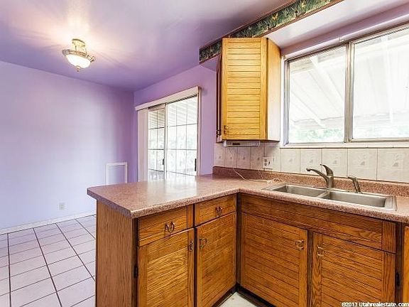3rd image of 3398 W Royalwood Dr
