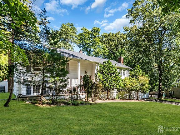 2nd image of 75 Dolly Dr