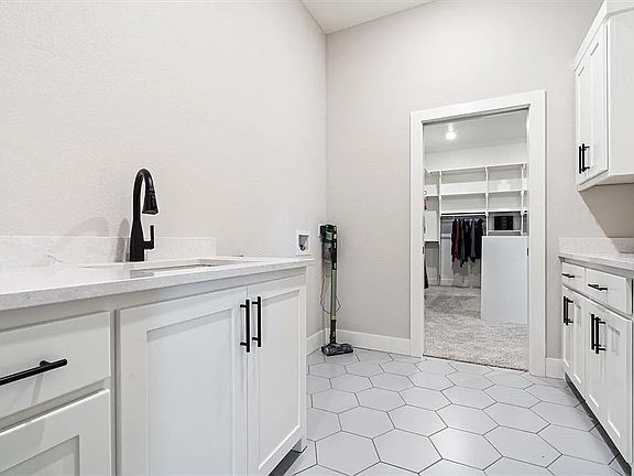 5th image of 1520 Elm Ridge Dr