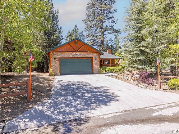 3rd image of 41705 Swan Dr