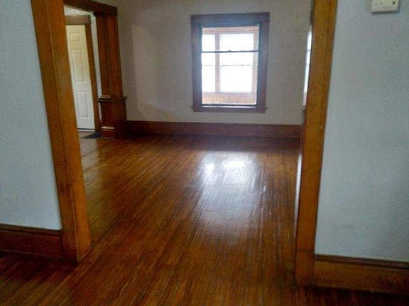 3rd image of 424 Albert Ave