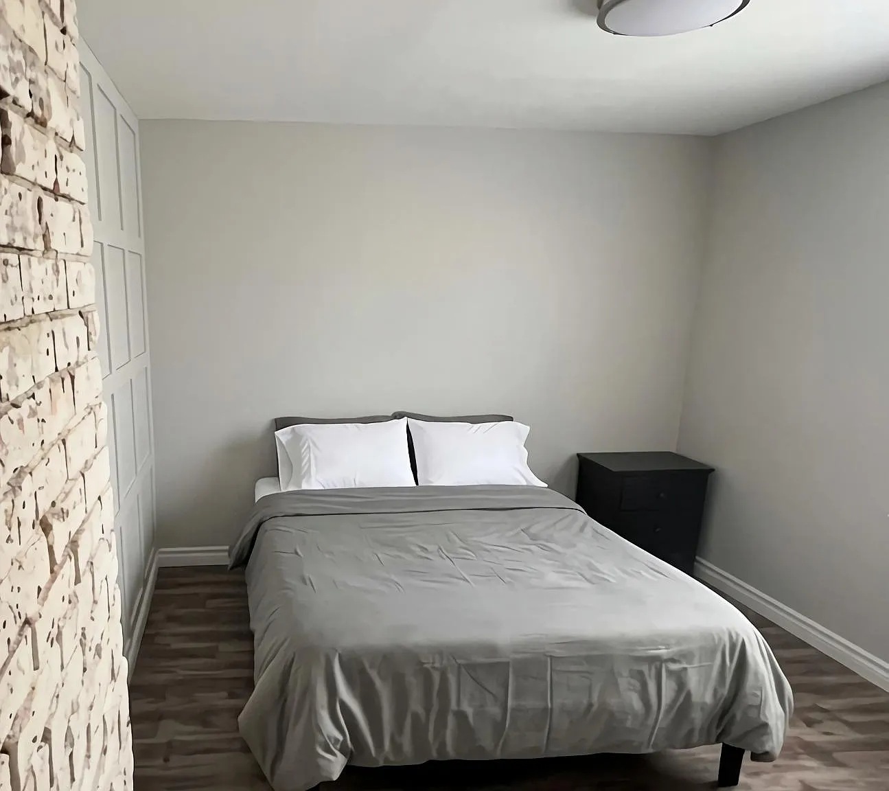 4 bed, 3.0 bath, 5000 sqft, $841 — Photo 2