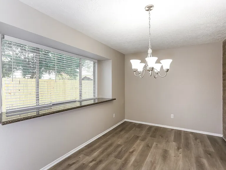 4218 Mohawk St — Photo 8