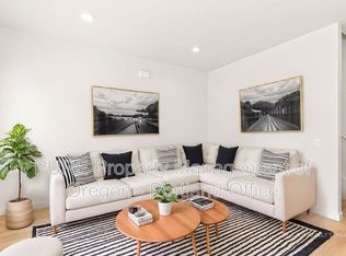 6786 N McKenna Ave, Portland, OR 97203