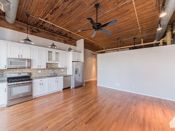 3rd image of 1801 S Michigan Ave #505W