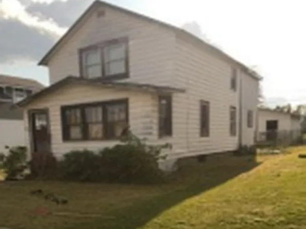 605 2nd St, Nashwauk, MN 55769