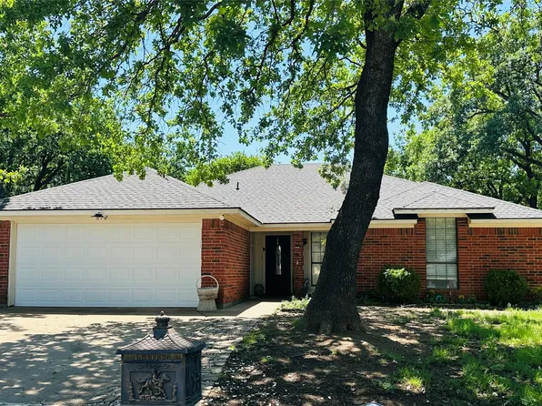 6728 Parkwood Dr, North Richland Hills, TX 76182