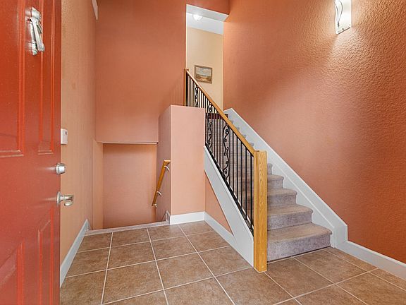 3rd image of 136 Casa Bella Ln