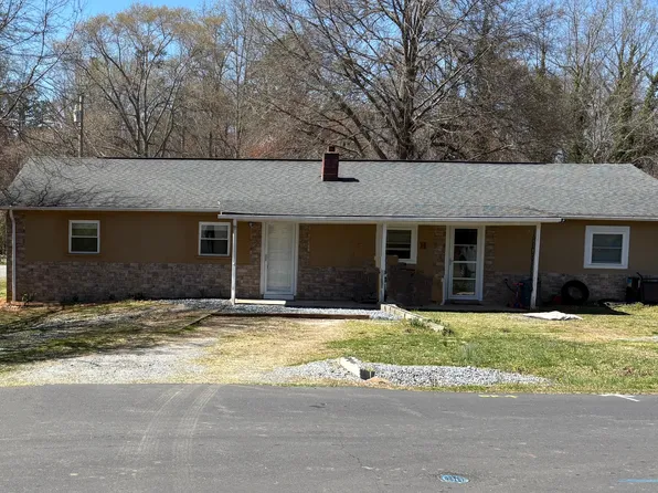 254 Forest St #B, Forest City, NC 28043