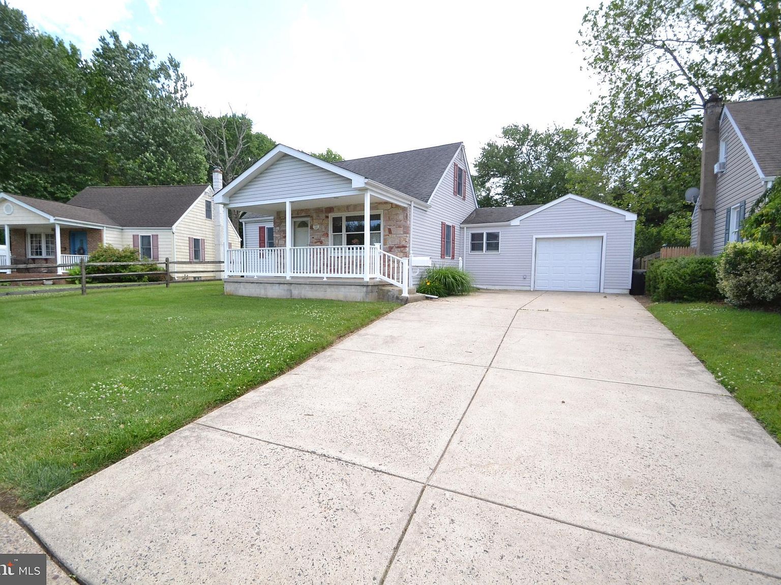 114 Penn Ln, Fallsington, PA 19054 | Zillow