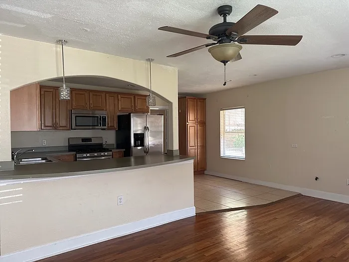815 W Plymouth St — Photo 8