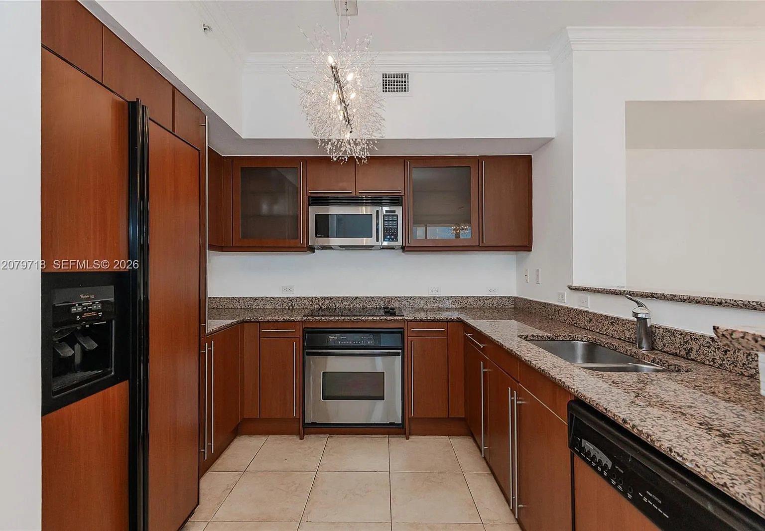 2 bed, 1200 sqft, $4,500 — Photo 4