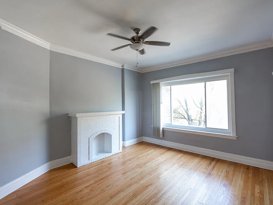 3826 N Ashland Ave #2