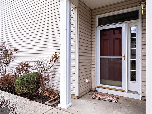 3rd image of 101 Haddon Ct