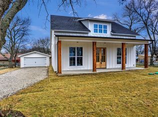 226 Willow Dr, Pottsboro, TX 75076