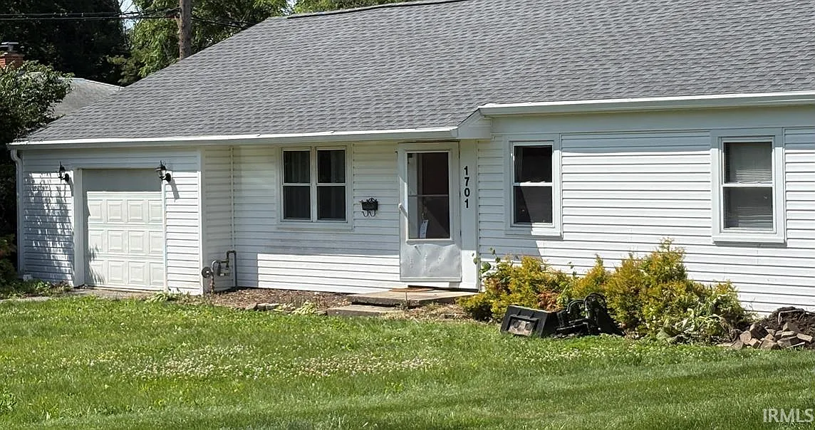 3 bed, 2.0 bath, 1530 sqft, $1,895 — Photo 1