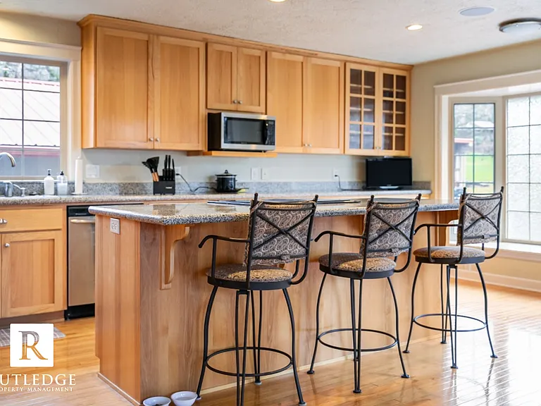 6565 Whispering Pines Ln — Photo 15