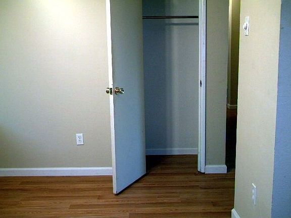 4th image of 4001 Amherst Dr