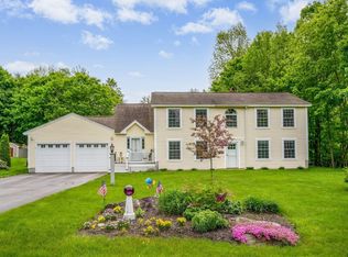 25 Holly Ln, Windham, ME 04062