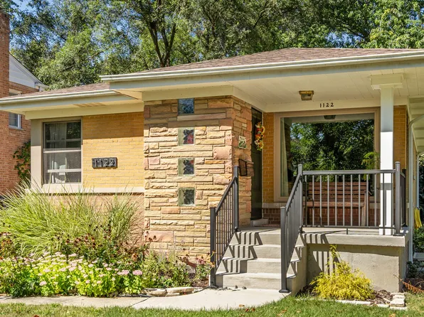 1122 Central Ave, Deerfield, IL 60015