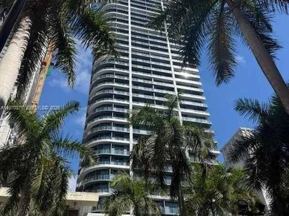 121 NE 5th St, Miami, FL