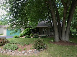 4019 Greenwood Dr, Wonder Lake, IL 60097