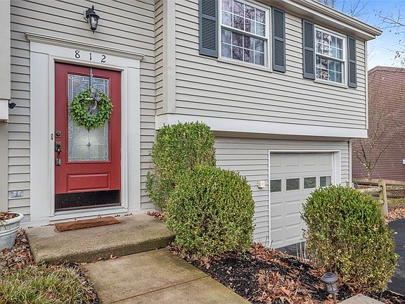 3rd image of 812 Wood Hollow Dr