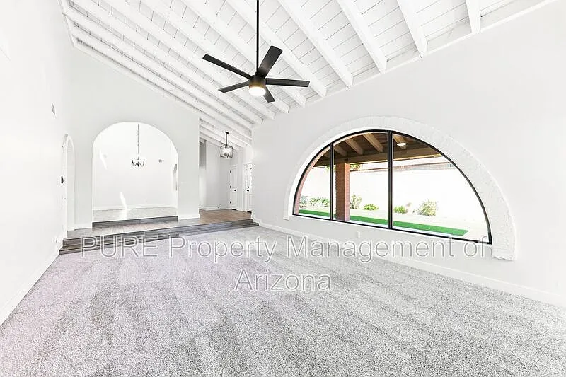 3 bed, 2.0 bath, 2045 sqft, $6,995 — Photo 4