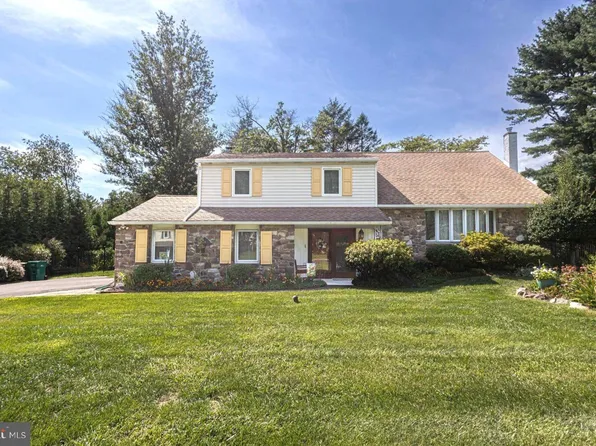 310 N Elm Ave, Newtown, PA 18940