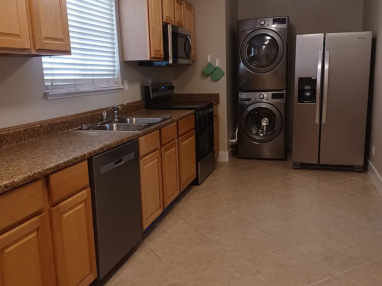 500 Slayton Dr — Photo 8
