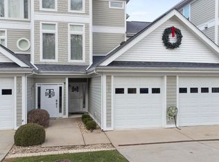 825 Marina Village Dr, Grand Rivers, KY 42045