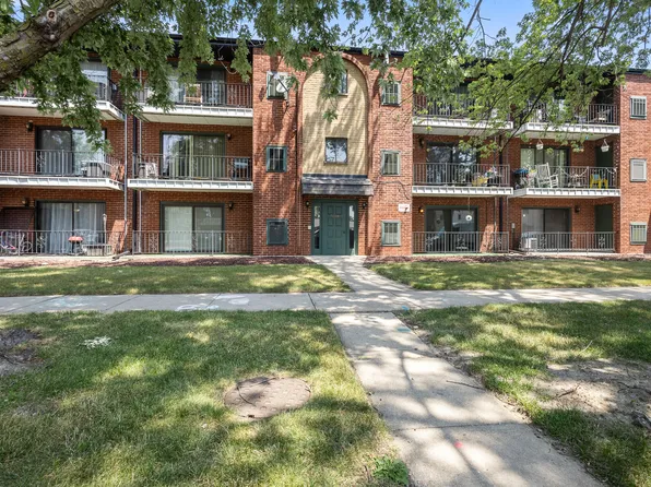 7006 98th St APT 3B, Chicago Ridge, IL 60415