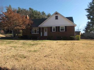 223 Sunset Dr, Waynesboro, VA 22980