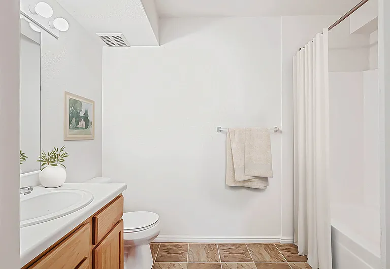 Rose Cove Apartment Homes — Photo 21
