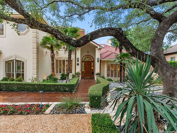 4th image of 68 ETON GREEN CIR