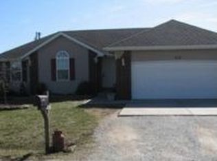 210 E Chrysler St, Clever, MO 65631